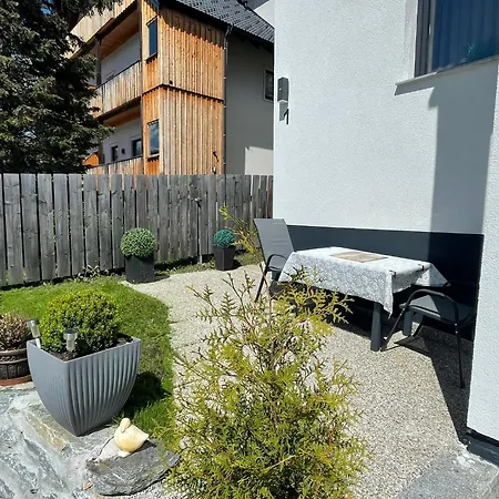 Διαμέρισμα Slishani 1 *