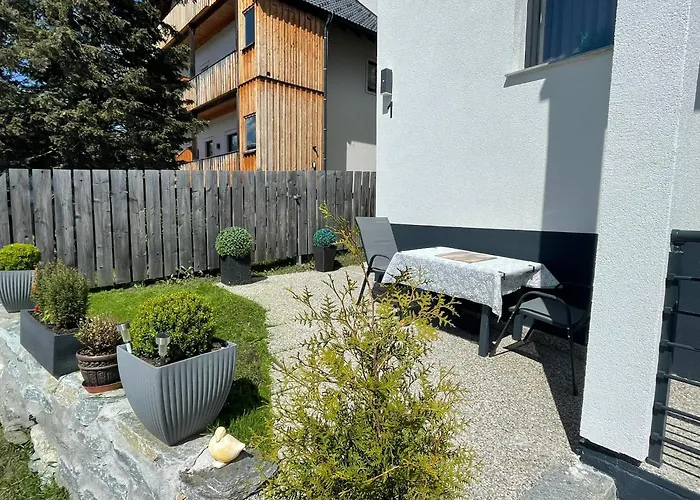 Apartman Slishani 1 *